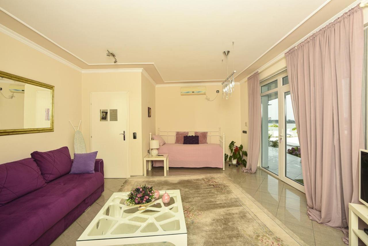 Apartments Villa Graf Semêndria Exterior foto