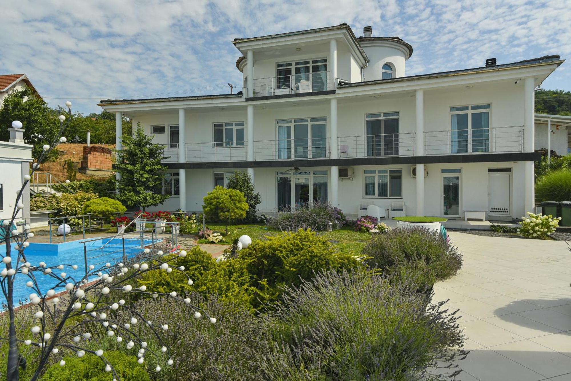 Apartments Villa Graf Semêndria Exterior foto
